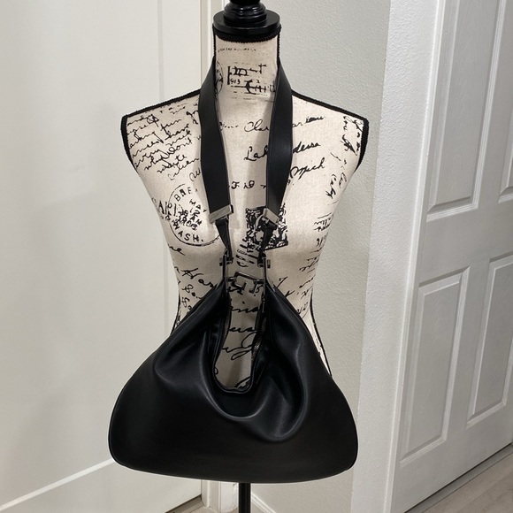 GUCCI Vintage All Leather Shoulder Bag 💯 Authentic “With “G” Clasps EUC - Picture 17 of 17